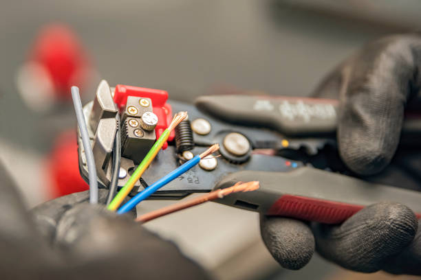 Best Emergency Electrical Repair  in Centralia, MO